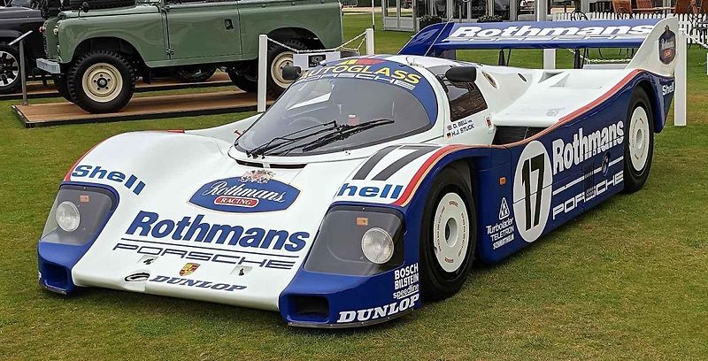 Porsche 962C týmu Joest Racing při Le Mans Classic v roce 2016.