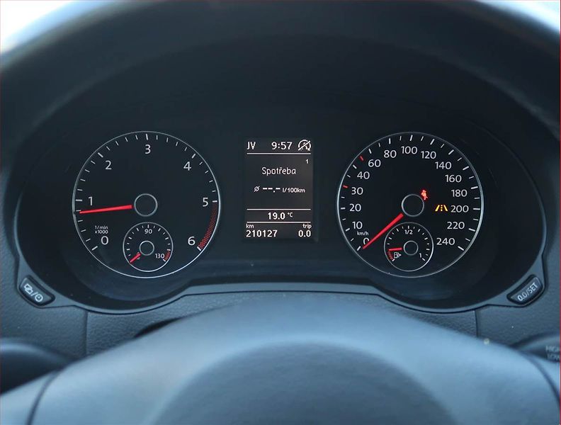 Volkswagen Sharan (2013) 2.0 TDI, Serv.kniha, Navi - fotka 11 z 21