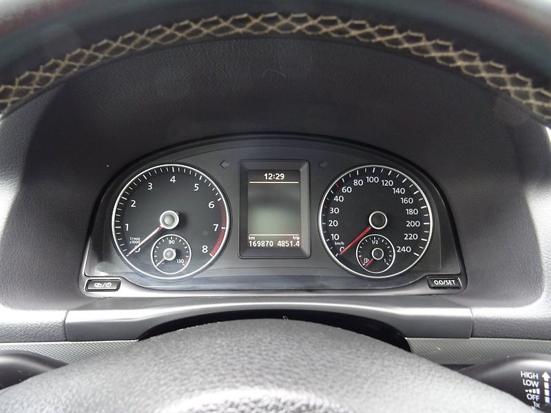 Volkswagen Touran (2012) 1.4i,103kW,DSG,MATCH,s.k,navi - fotka 9 z 24