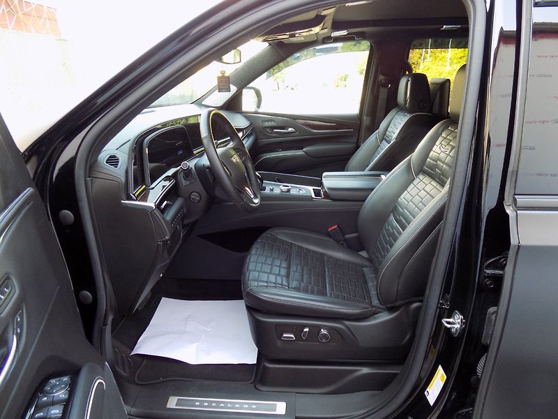 Cadillac Escalade (2022) 6.2/V8/4WD/Sport Platinum/ČR/ - fotka 14 z 50
