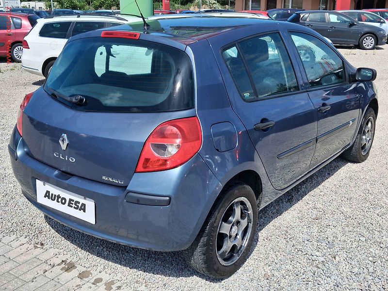 Renault Clio (2006) 1.2i, ČR - fotka 4 z 14