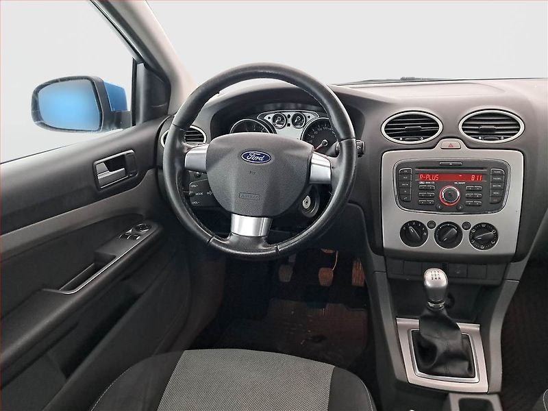 Ford Focus (2010) 1.6 16V, ČR,1.maj, po STK - fotka 7 z 17