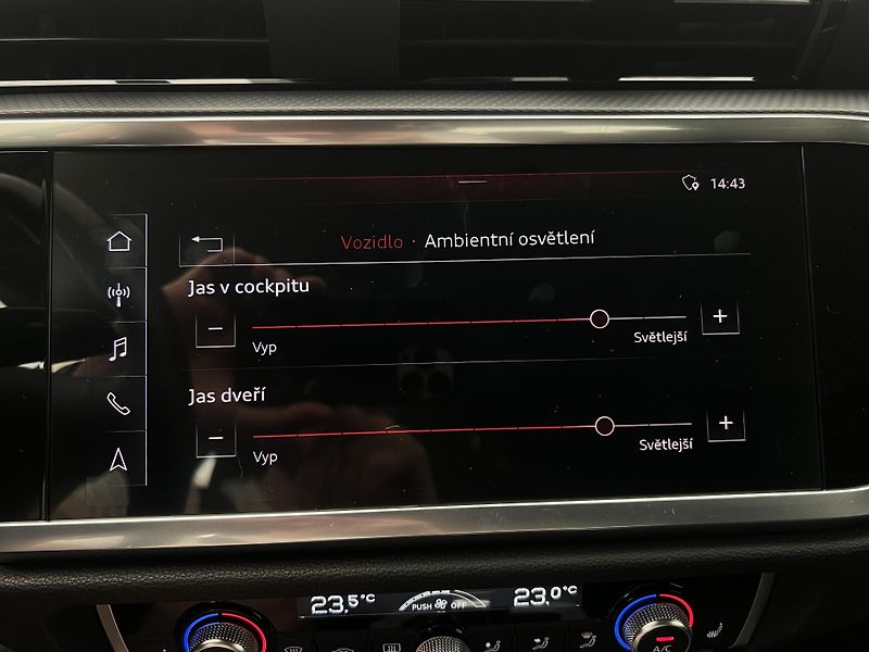 Audi Q3 35 TFSI AUT CZ - fotka 33 z 42