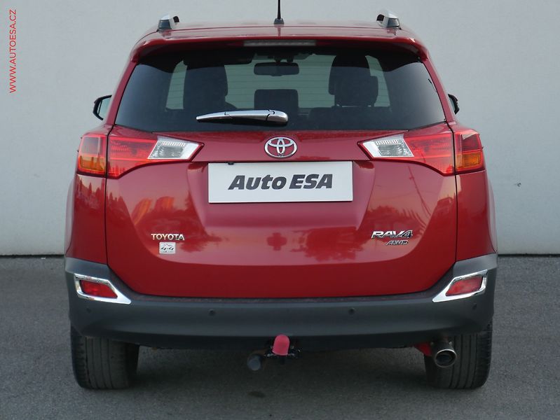 Toyota RAV4 (2013) 2.2 D-4D 4x4, AC, TZ, kamera - fotka 5 z 21