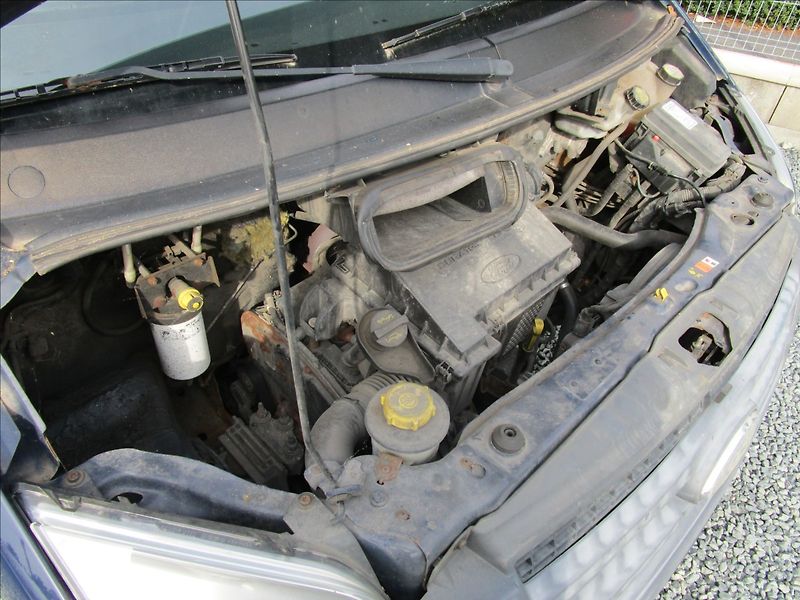 Ford Transit 260S 2.2TDCi Klima, 6 míst - fotka 38 z 39