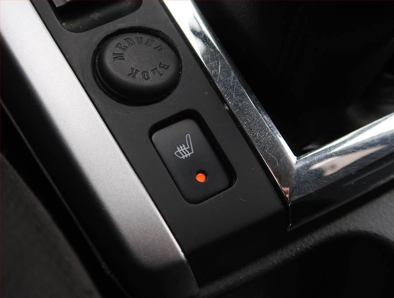 Suzuki Grand Vitara (2012) 2.4 VVT, LPG, 4X4, Serv.kniha - fotka 15 z 17