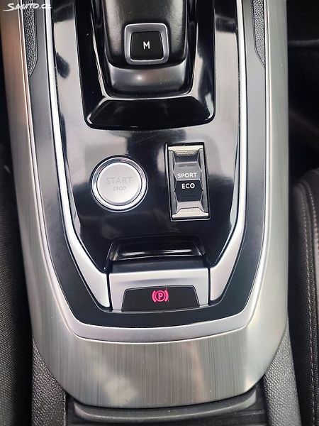 Peugeot 308 (2018) - fotka 38 z 44