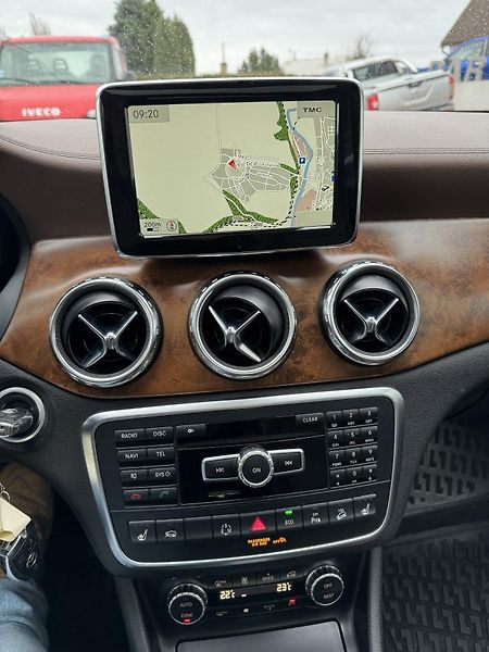 Mercedes-Benz GLA 220 CDI 4 MATIC 125 kW - fotka 11 z 17
