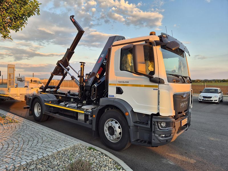 MAN TGM 18.290 HIAB 158 KONTEJNER 10T - fotka 11 z 24