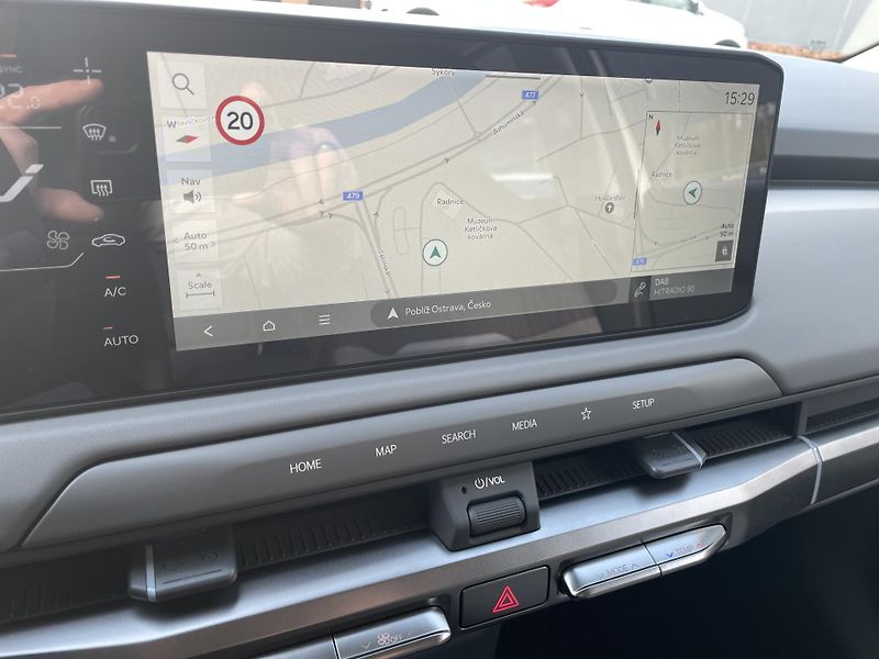Kia EV3 (2025) AIR 150kW + 58 KWh - fotka 18 z 32