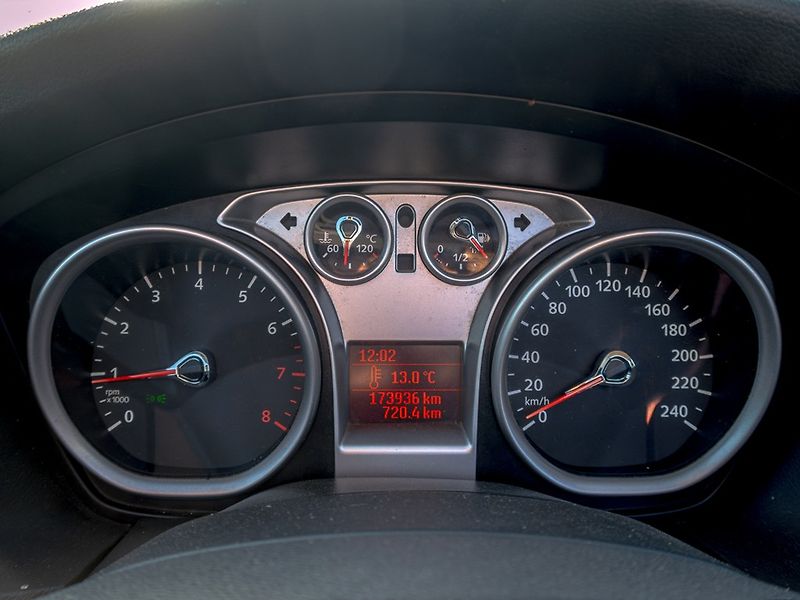Ford Focus (2008) 1.6i 16V 74KW – KABRIO - fotka 21 z 41