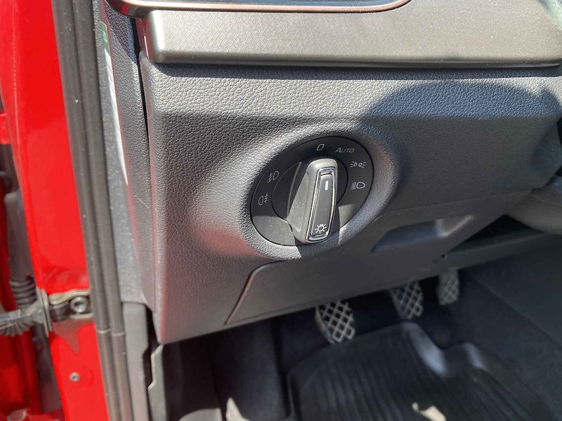 Škoda Scala (2023) 1.5 TSi, 1.maj,ČR, Style, LED - fotka 16 z 19
