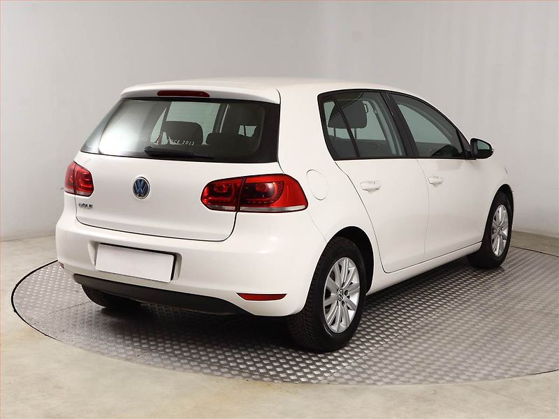 Volkswagen Golf (2012) 1.2 TSI, Tempomat - fotka 5 z 13
