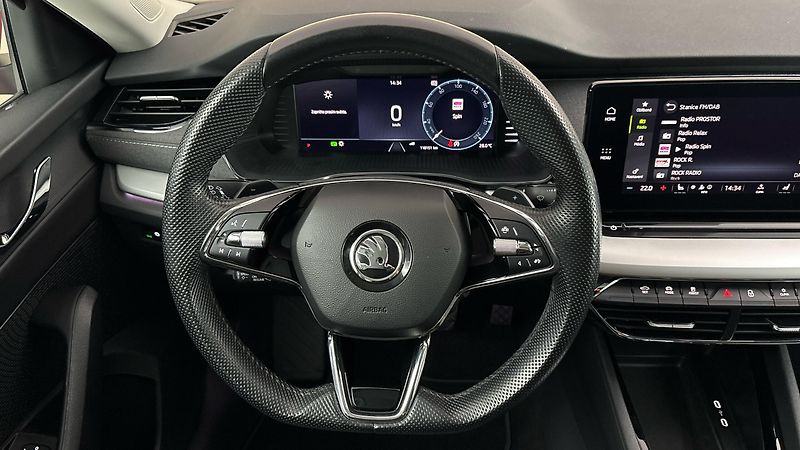 Škoda Octavia 2.0 TDI DSG Style Combi - fotka 9 z 26