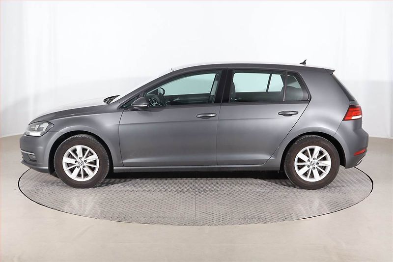 Volkswagen Golf (2017) 1.4 TSI, Serv.kniha, Tempomat - fotka 3 z 23