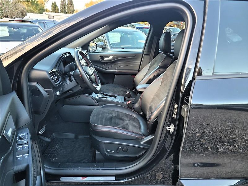 Ford Kuga 2,5 PHEV,ST-line X,kůže,Led - fotka 9 z 50