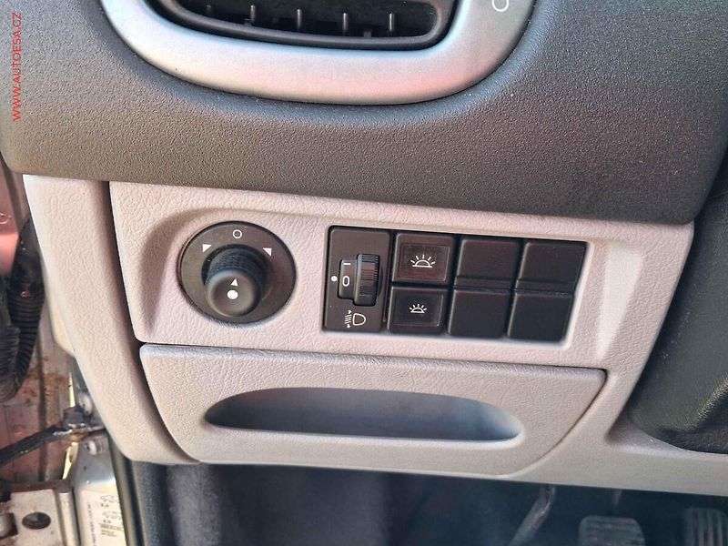 Citroën Xsara Picasso (2005) 1.6 HDi, P.čidla - fotka 11 z 16