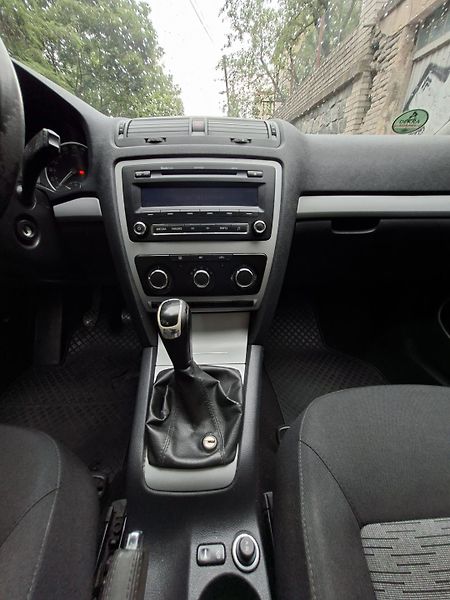Škoda Octavia (2012) Škoda Octavia II, kombi - fotka 16 z 18