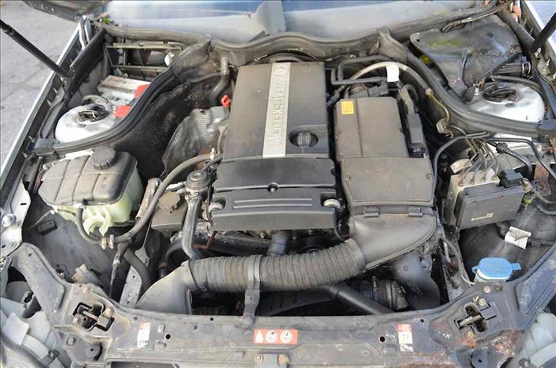 Mercedes-Benz CLK (2005) 200 KOMPRESOR ELEGANCE 120KW - fotka 14 z 24