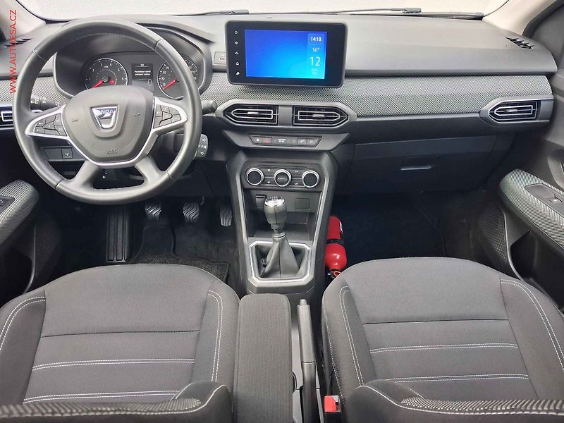 Dacia Jogger (2022) 1.0 TCe, AC, tempo, park - fotka 8 z 16