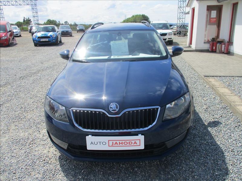 Škoda Octavia 1,6 TDI, Eleg, ZAMLUVENA - fotka 2 z 32