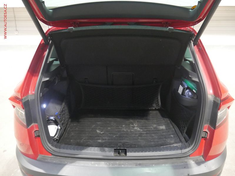 Škoda Karoq (2018) 1.5 TSi, ČR, LED, AC - fotka 7 z 24