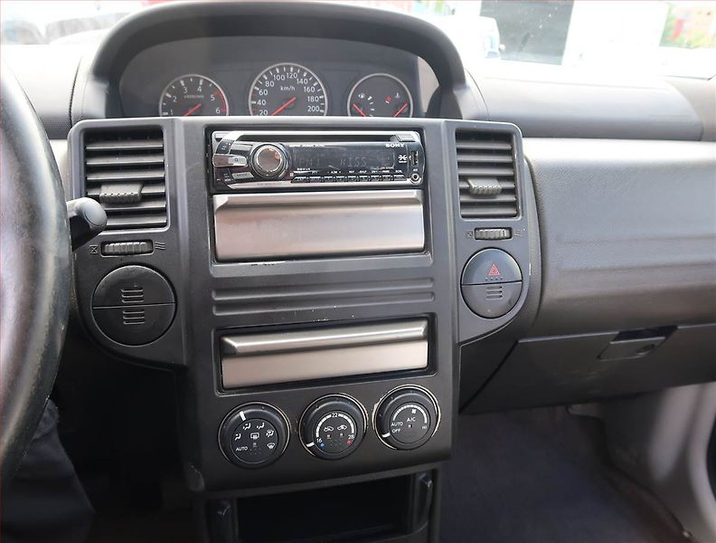 Nissan X-Trail (2006) 2.2 dCi, po STK, jezdí výborně - fotka 12 z 17