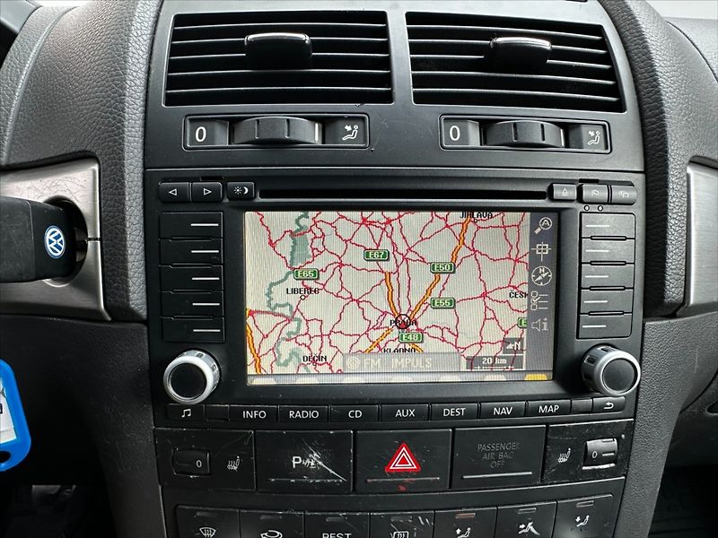 Volkswagen Touareg 3,2 V6 177kW-4X4-LPG - fotka 30 z 36