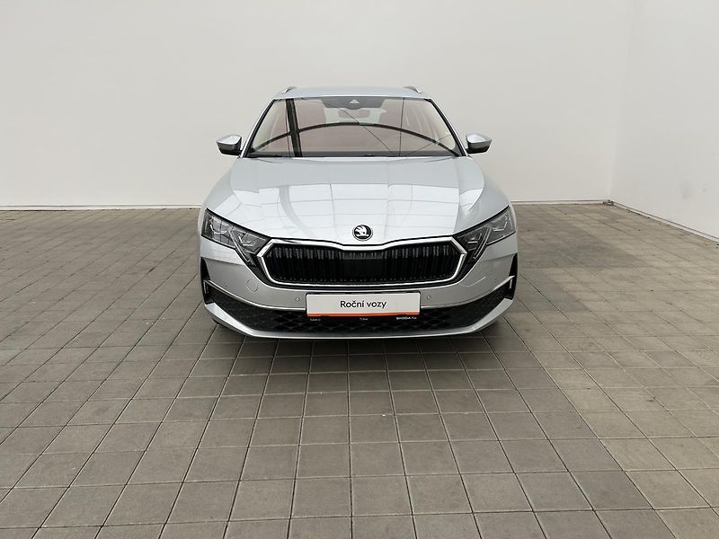 Škoda Octavia 1.5 TSI Top selection - fotka 3 z 26