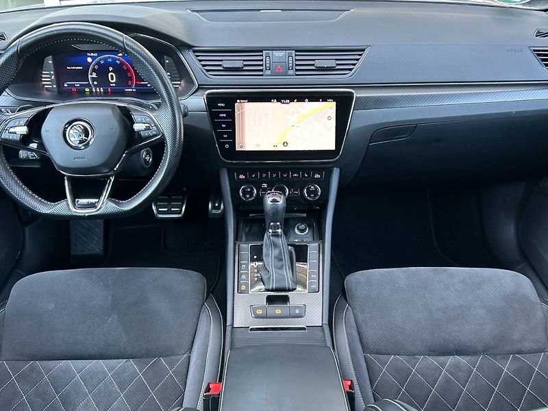 Škoda Superb (2021) kombi 2.0 TDI 7DSG Sportline - fotka 5 z 35