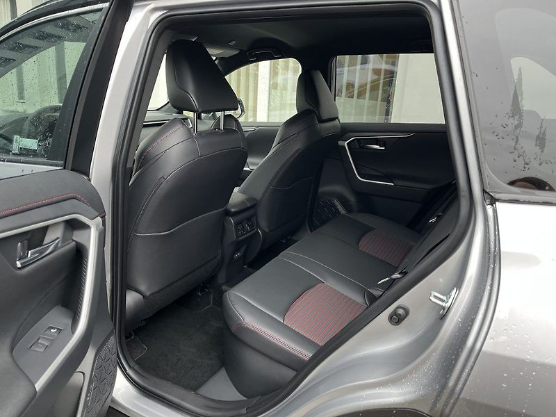 Toyota RAV4 2.5 PHEV Selection - fotka 9 z 33