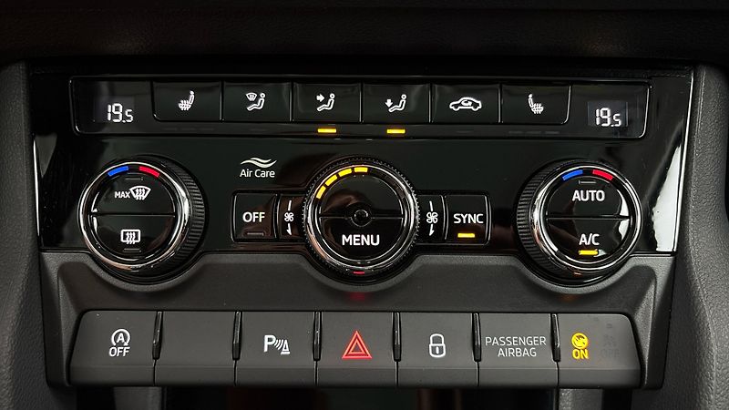 Škoda Karoq 2.0 TDI DSG Style - fotka 13 z 28