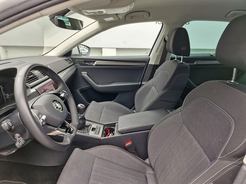 Škoda Superb IIIF Style 2,0 TDI (110 kW - fotka 9 z 10