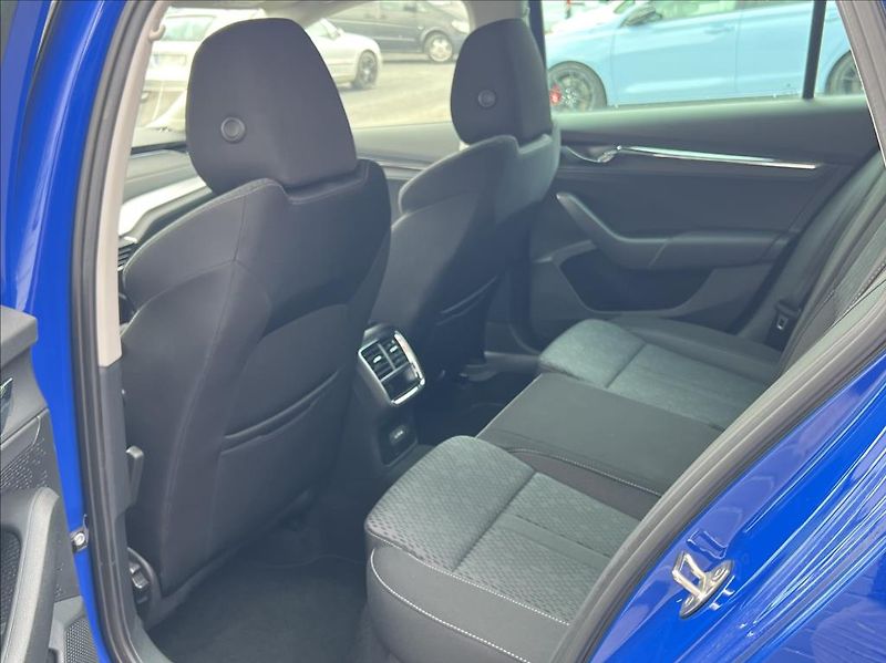 Škoda Octavia 2,0 TDI 110kW Style webasto - fotka 14 z 27