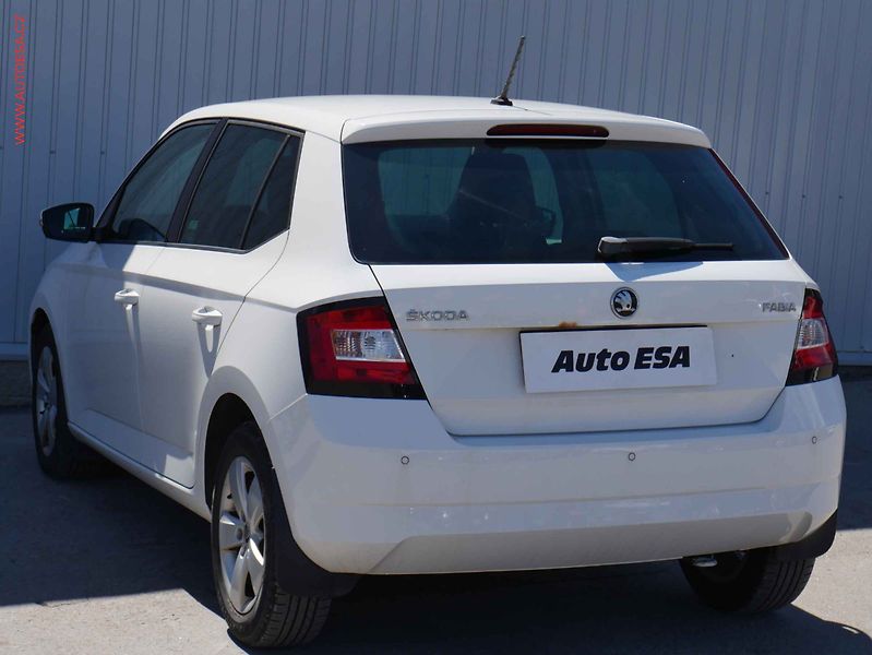 Škoda Fabia (2015) 1.2 TSI, ČR, LED, AC, temp - fotka 6 z 19