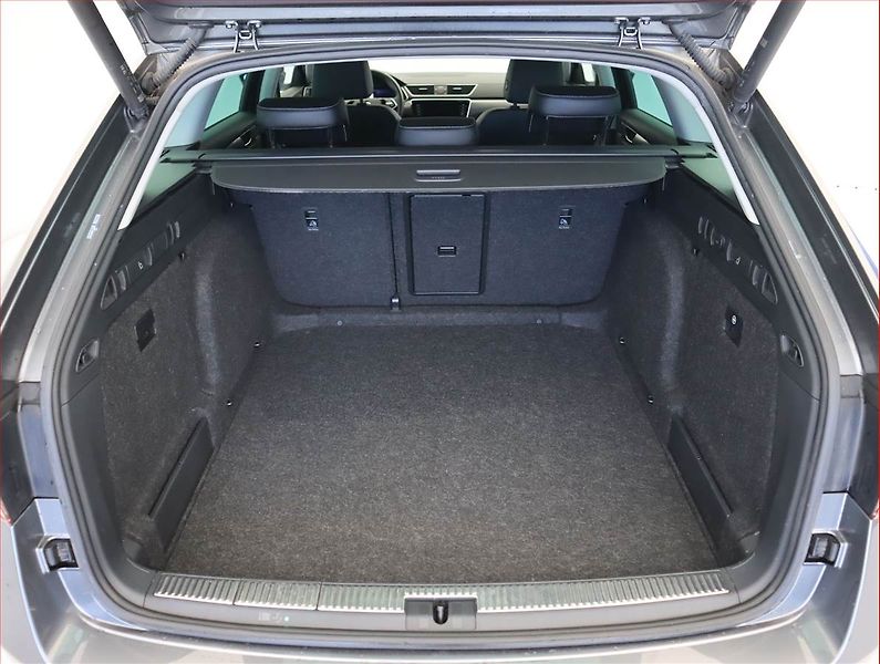 Škoda Superb (2022) Style 1.5 TSI - fotka 14 z 28