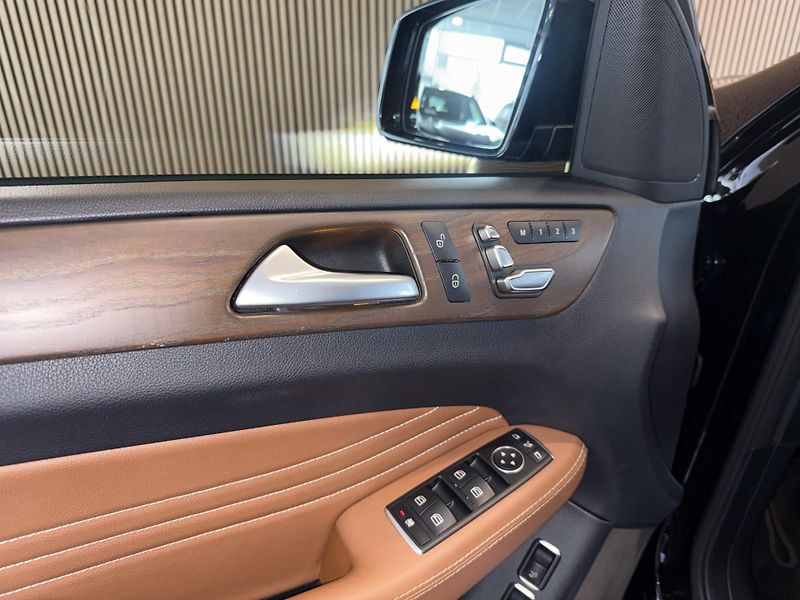 Mercedes-Benz GLE 43 AMG Coupé Tažné LED CarPlay - fotka 6 z 33