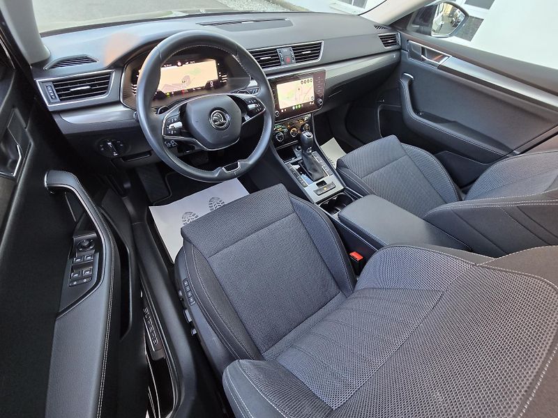 Škoda Superb 2,0 TDI DSG STYLE VIRTUAL NAVI - fotka 9 z 51