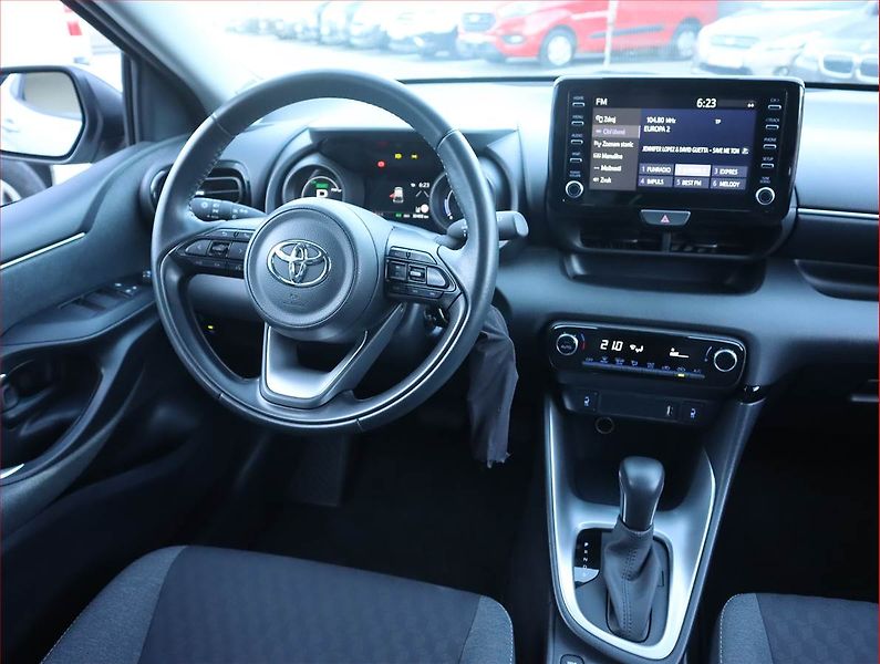 Toyota Yaris (2022) 1.5 VVT-i Hybrid - fotka 7 z 20