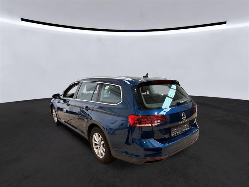 Volkswagen Passat 2,0 TDI TAŽNÉ KAMERA EL.KUFR - fotka 3 z 11