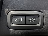 Volvo XC60 2,0 AWD MOMENTUM PRO  B4 - náhled 13