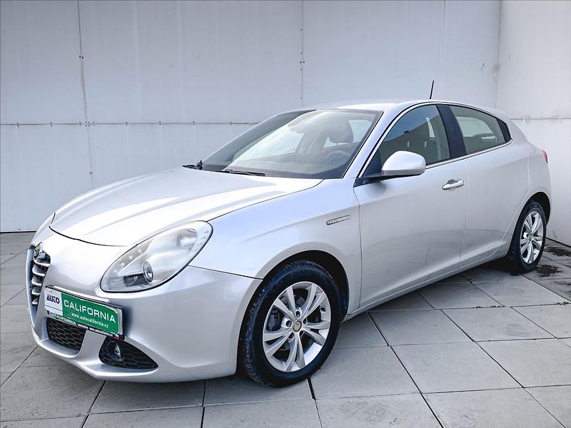 Alfa Romeo Giulietta 1,6 JTD AUT. KLIMA TEMPOMAT - fotografie inzerátu