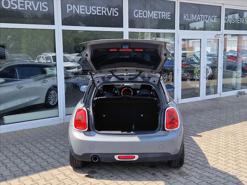 Mini Cooper 1,5 i 100kW LED VÝHŘEV - fotka 9 z 26