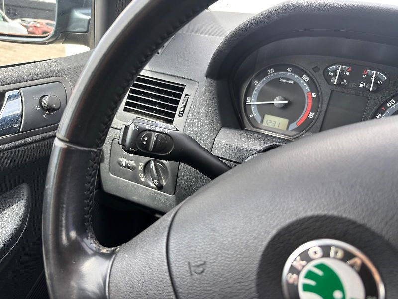 Škoda Fabia 1.2 HTP / 47 kW - fotka 16 z 24