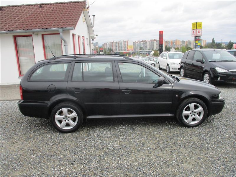 Škoda Octavia 1,6 MPI, digi klima, 1.maj, - fotka 4 z 29
