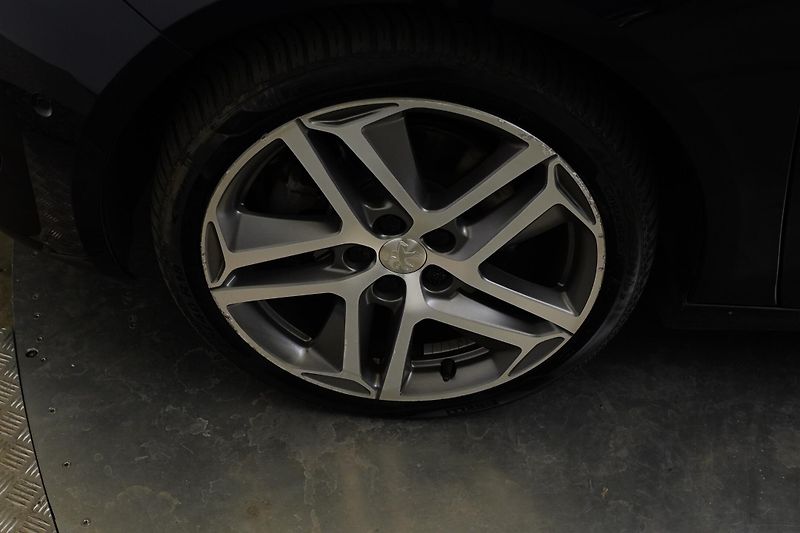 Peugeot 308 - fotka 10 z 29