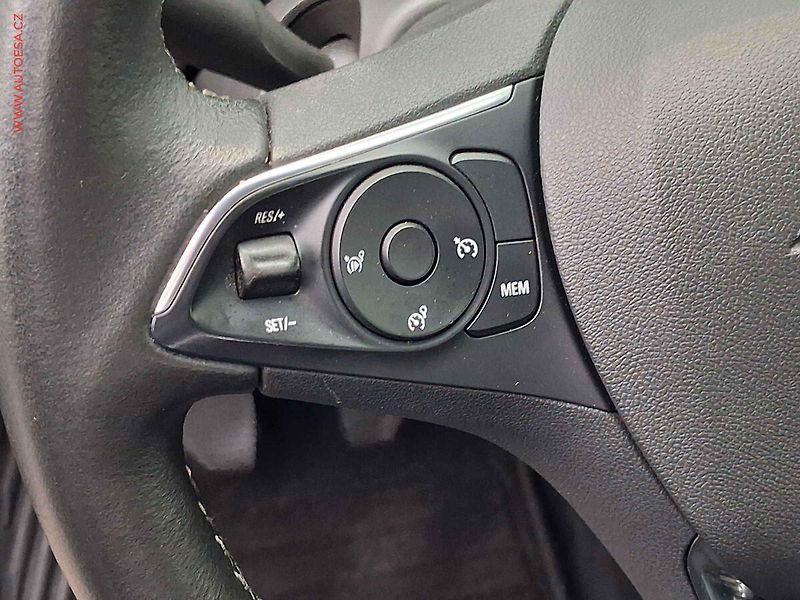 Opel Crossland X (2019) 1.2, Edition, +kola - fotka 13 z 19