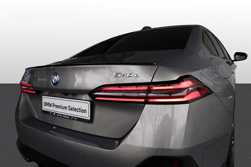 BMW Řada 5 540d xDrive Sedan - fotka 17 z 27