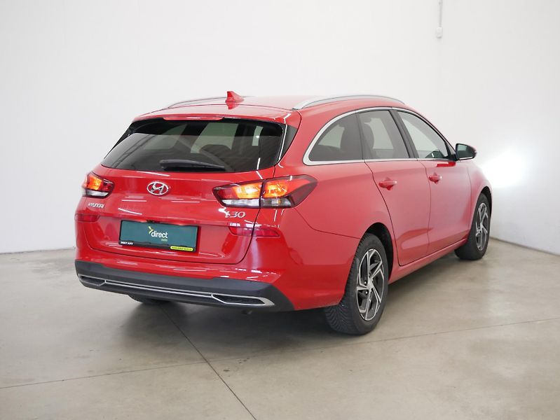 Hyundai i30 - fotka 2 z 6
