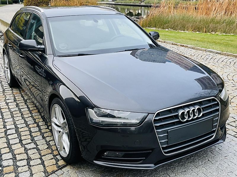 Audi A4 2.0TDI MANUÁL SENZORY NAVI - fotka 8 z 44